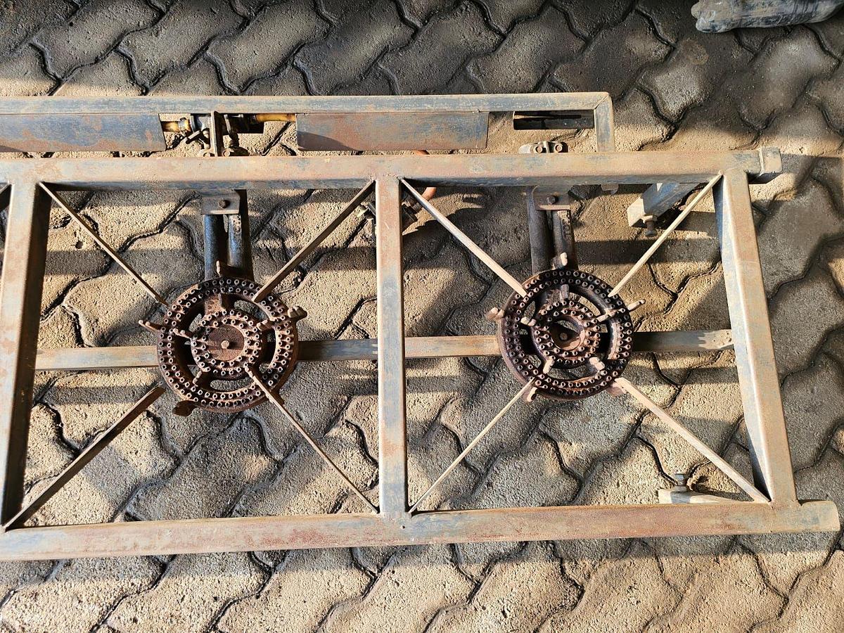 Used  4 PLATE GAS BURNER