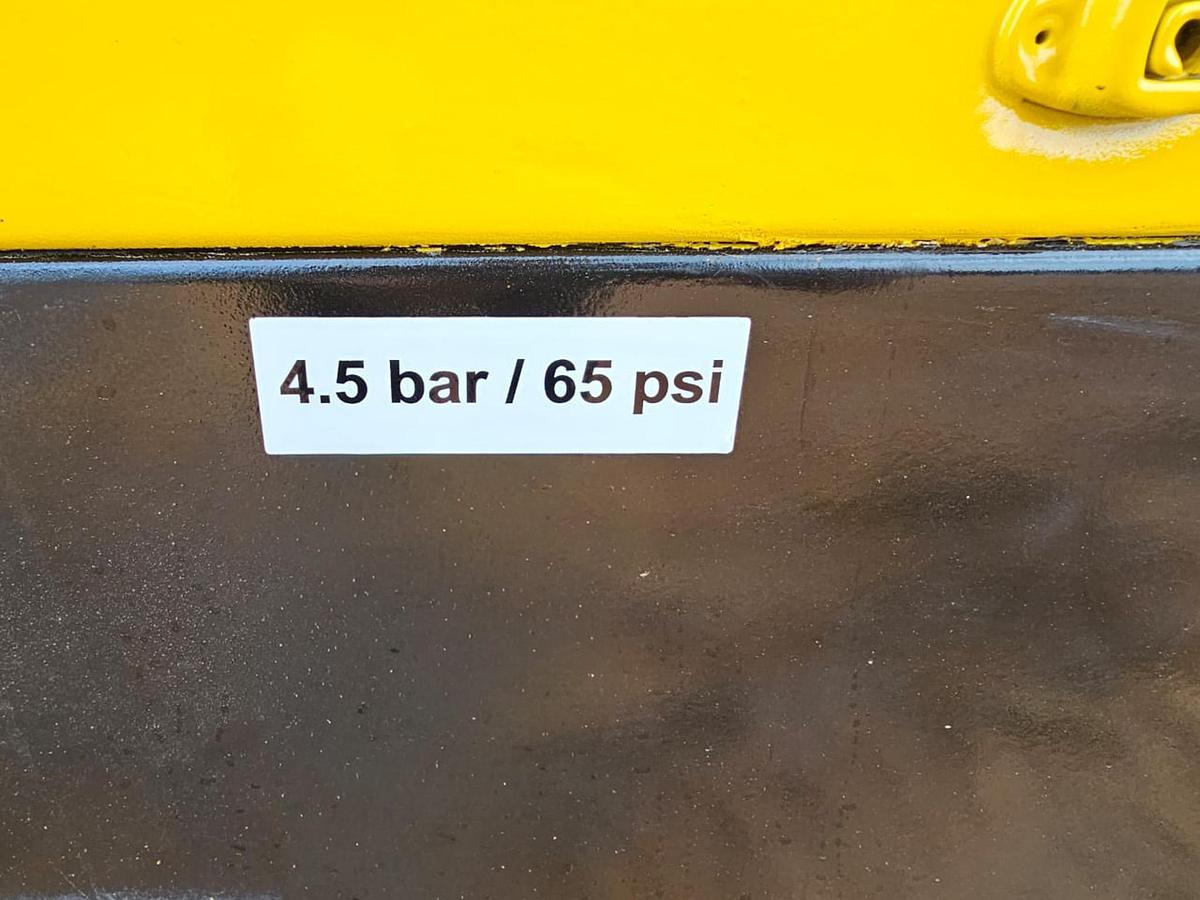 Used ATLAS COPCO XAS 495 MOBILE COMPRESSOR WITH MERCEDES BENZ ENGINE - OPERATIONAL