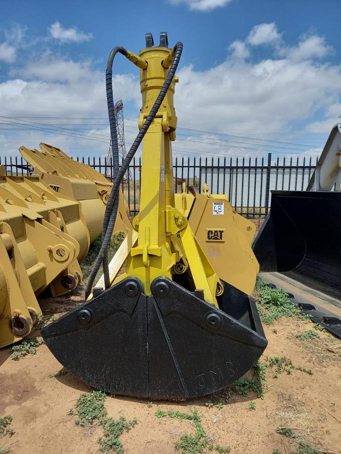 Used CAT HYDRAULIC CLAMP SHELL GRAB