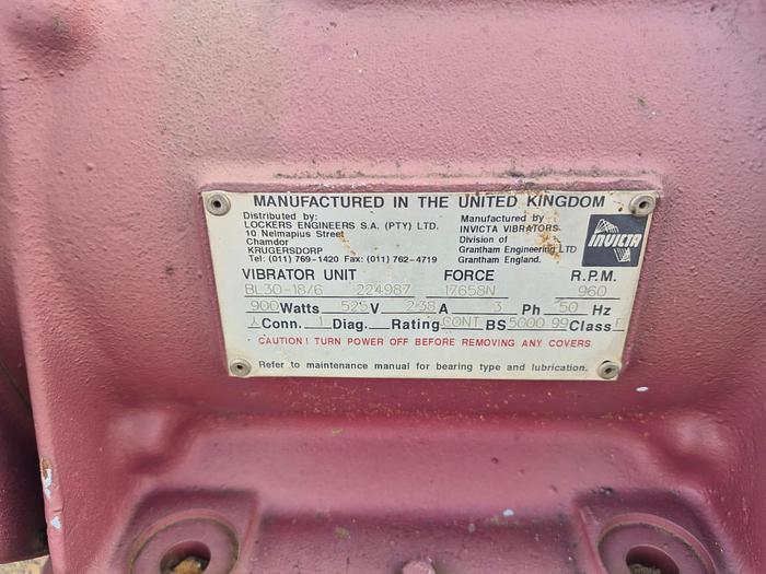 Used INVICTA 0.9KW 3-PHASE VIBRATING MOTOR