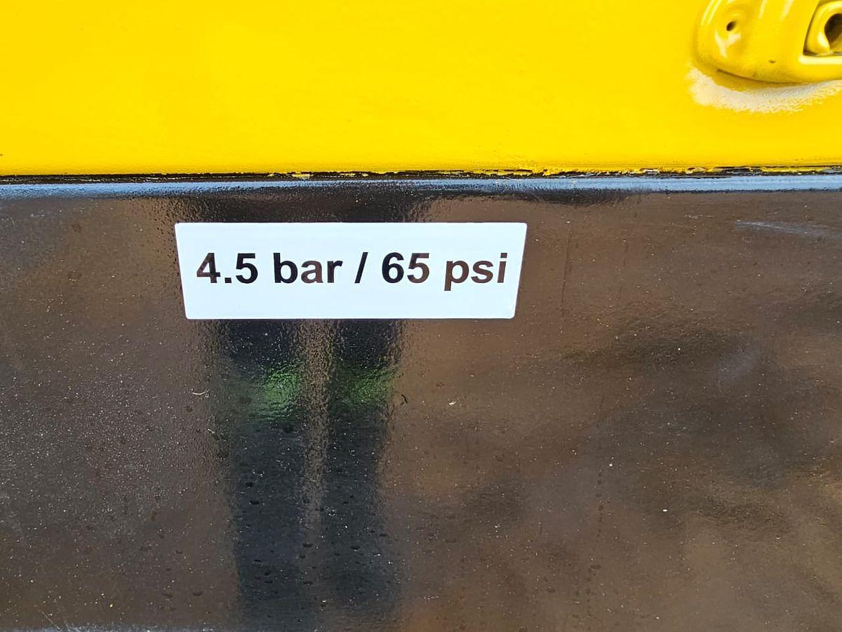 Used ATLAS COPCO XAS 495 MOBILE COMPRESSOR WITH MERCEDES BENZ ENGINE - OPERATIONAL