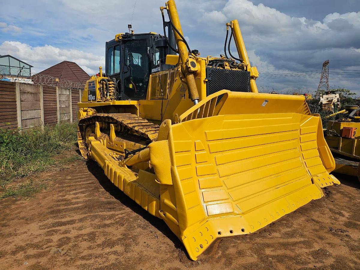 Used KOMATSU D155AX TRACKED DOZER - OPERATIONAL