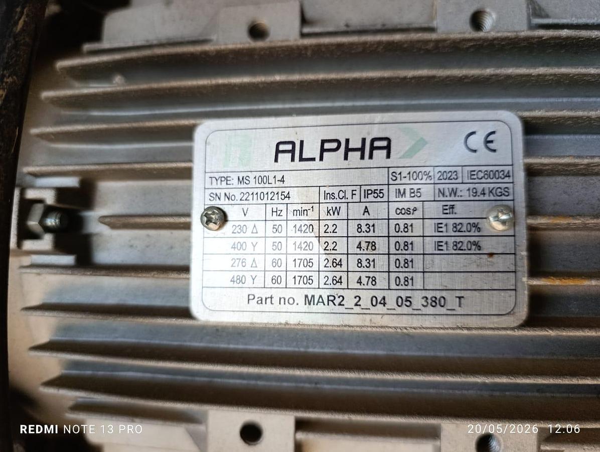 Used 5500L MIXING TANK, AGITATOR WITH 8 METER CONEYOR STRUCTURE