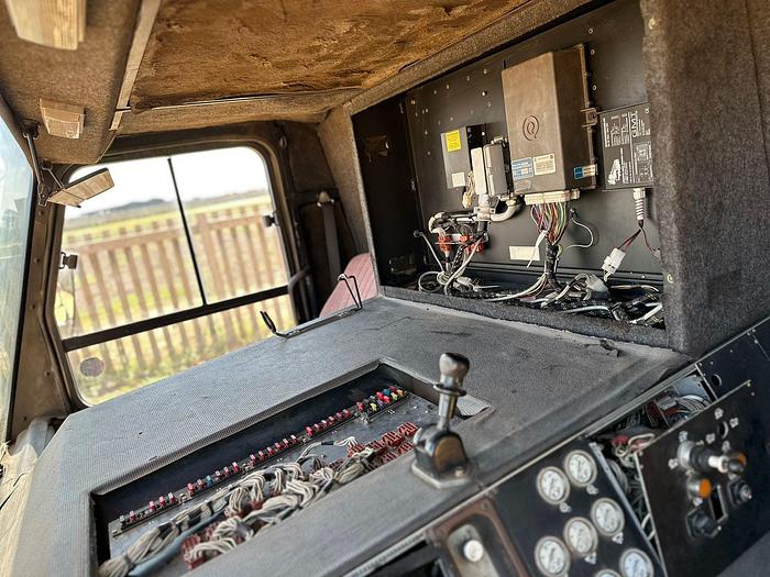 Used KRUPP KMK 5120 ALL TERRAIN 120 TON CRANE (RUNNER)