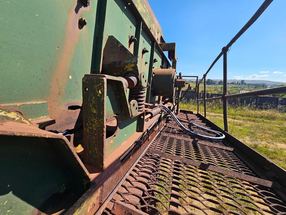 Used MOBILE FINLAY TEREX HYDRASCREEN SCREENING PLANT