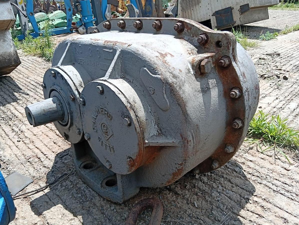 Used ALLIS-CHALMERS NO. 3-3 VIBRATING SCREEN MECHANISM (EXCITER)