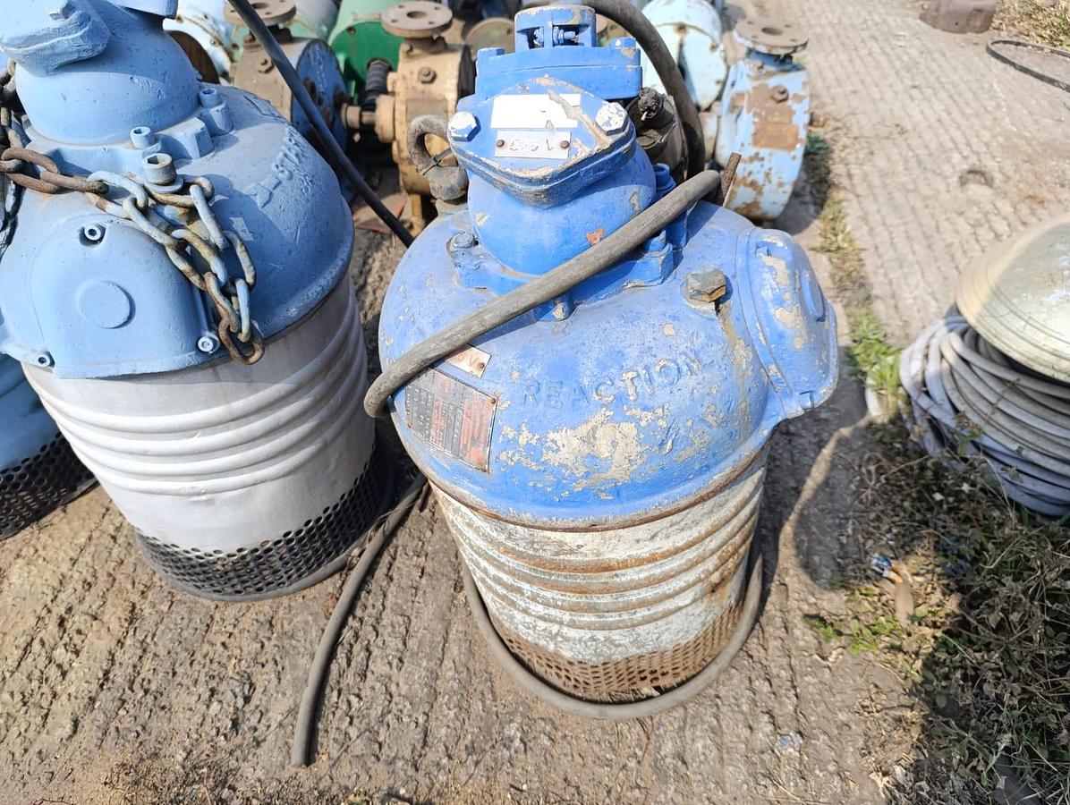 Used SUBMERSIBLE PUMP 5.6KW