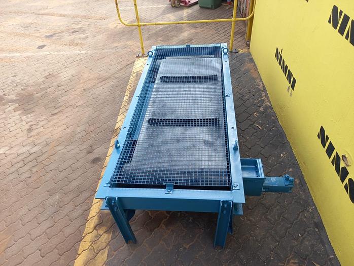 Used MOBILE CONVEYOR WITH PERMANENT MAGNET