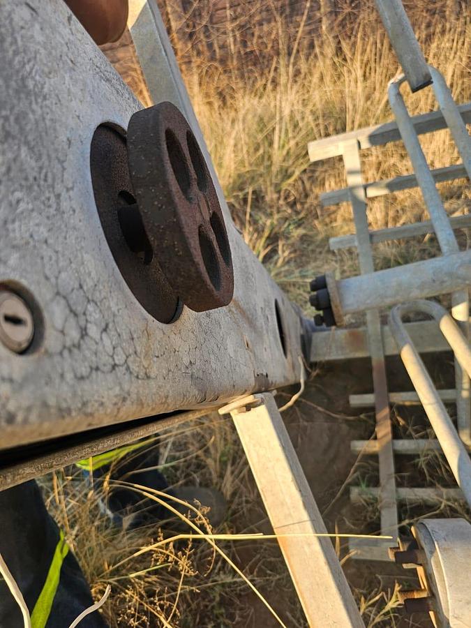 Used TURNSTILE GATE (USED)