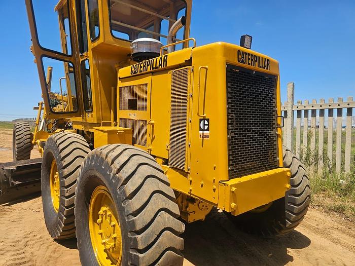 Used 120 G GRADER (RUNNER)