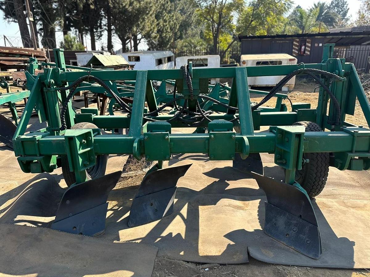 Used HYDRAULIC CONTOUR 8X DISK PLOW