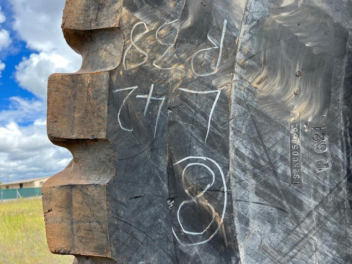 Used MIXED BRIDGESTONE EARTHMOVING TYRES - USED CONDITION