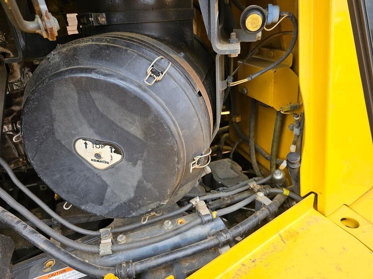 Used KOMATSU D155AX TRACKED DOZER - OPERATIONAL