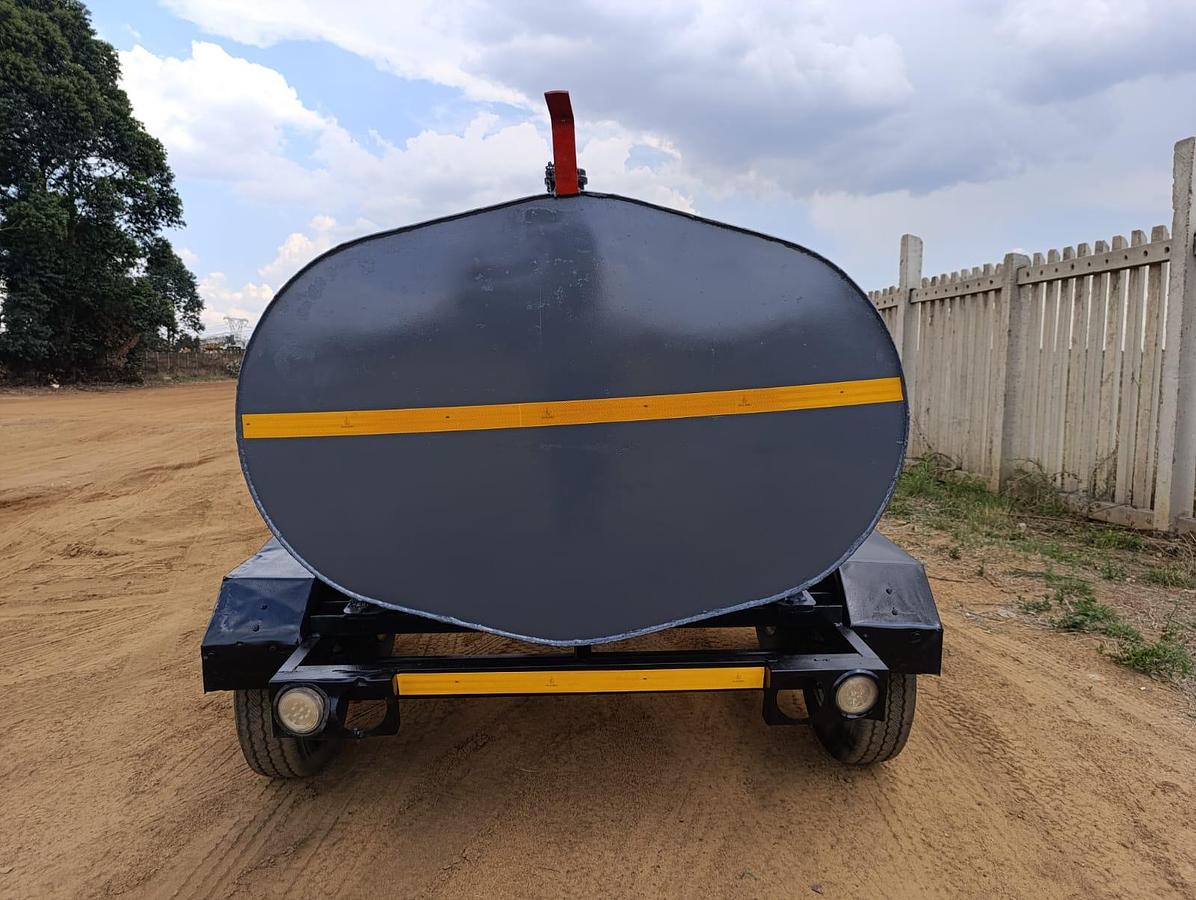 Used HEAVY DUTY 2500 LITRE DIESEL BOWSER TRAILER WITH PUMP & METER- USED CONDITION