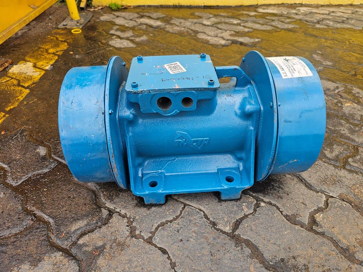Used 0.55KW VIBRATING MOTOR(USED)
