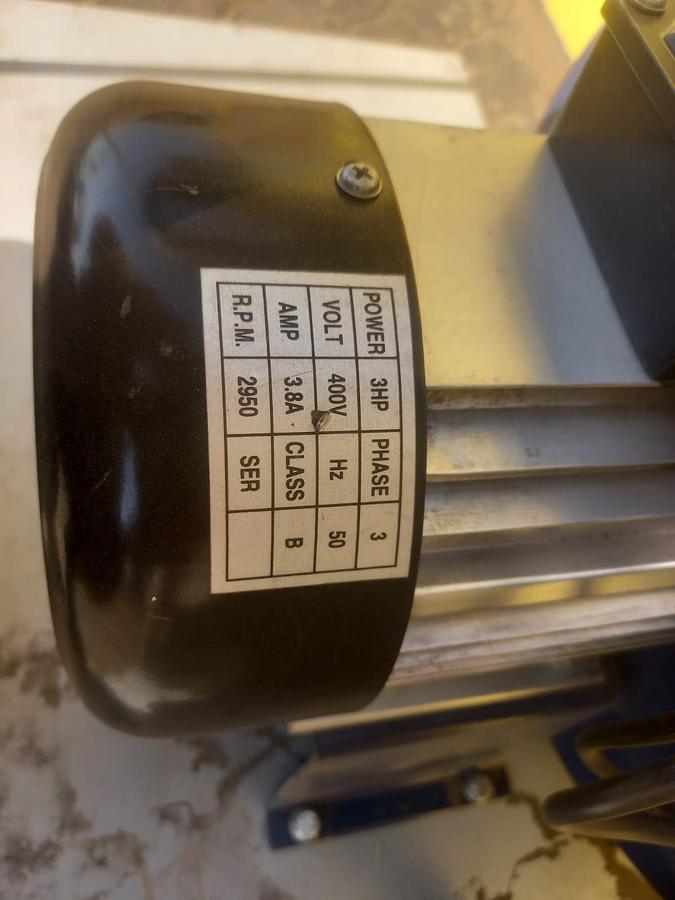 Used DUST COLLECTOR 400 VOLT PHASE 3