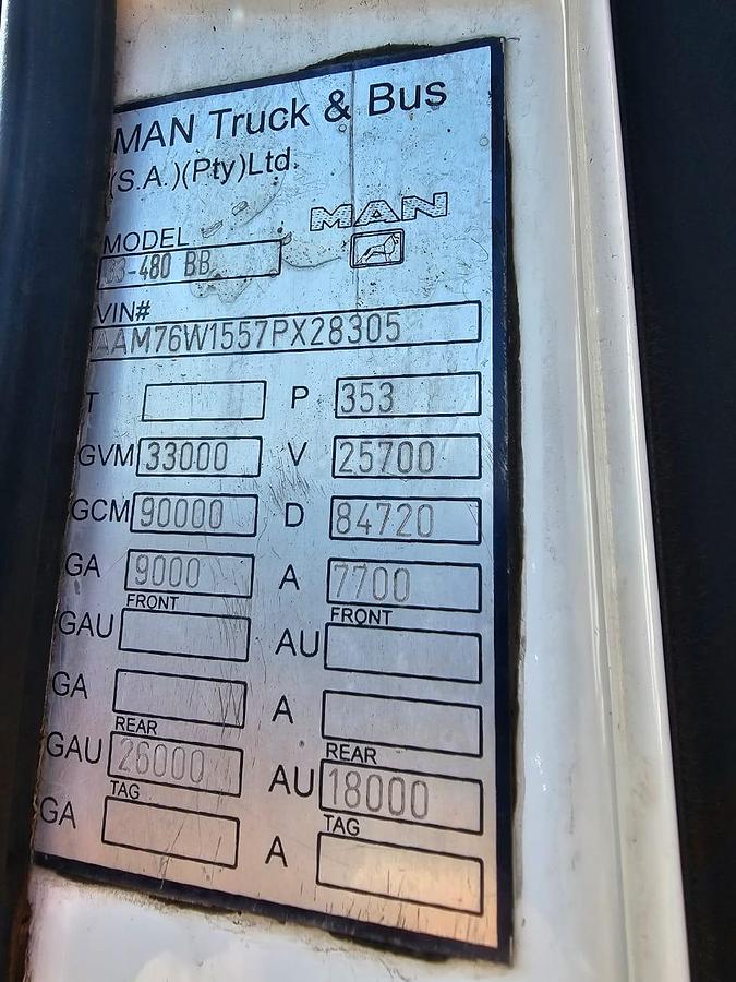 Used 18 000 LITRE WATER TRUCK