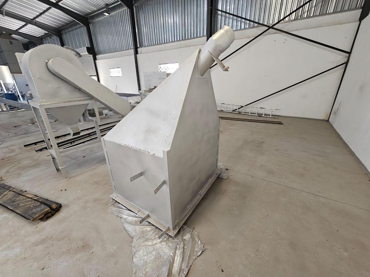 Used SS304 STAINLESS STEEL 1.2 TON GRAIN STORAGE BIN (NO LEGS)