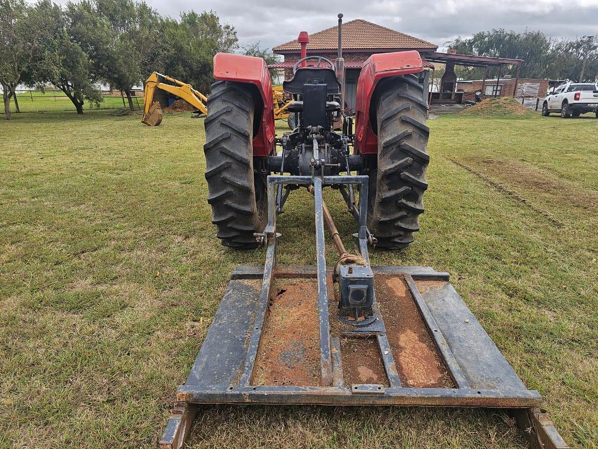 Used MASSEY FURGESON TRACTOR WITH SLASHER - OPERATIONAL