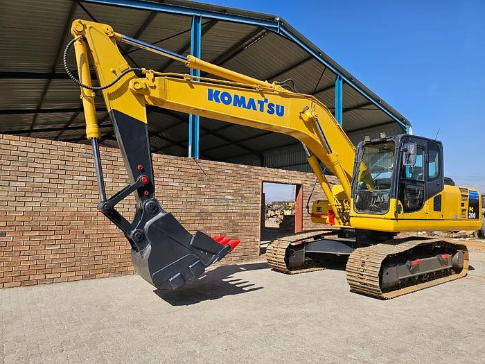 Used Komatsu PC 200-8MO EXCAVATOR