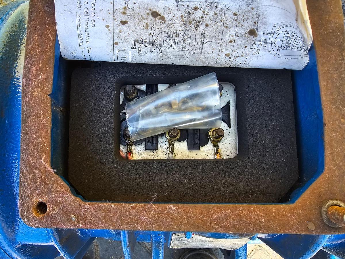 Used 5.3KW VIBRATING MOTOR (USED)