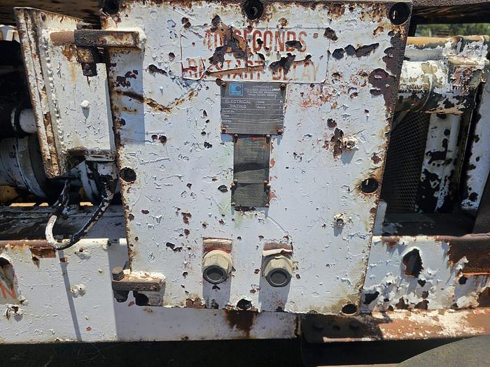 Used UG FLAMEPROOF COMPRESSOR ON TRAILER WITH 60 KW 550 VOLT ELECTRIC MOTOR