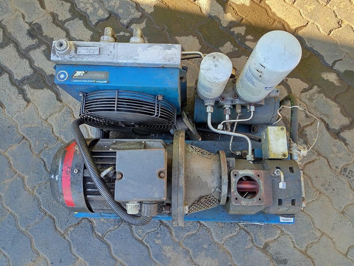 Used BOUWA COMPRESSOR 525V