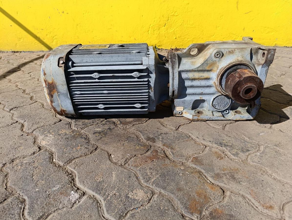 Used POWERPACK GEARBOX WITH ELECTRIC MOTOR 5.5KW