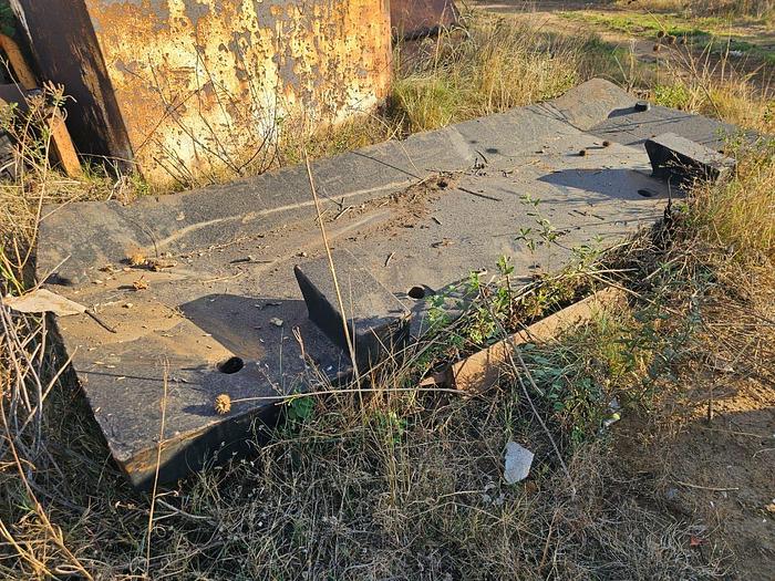 Used LINK BELT 140 TON LATTICE BOOM CRANE (NON-RUNNER)