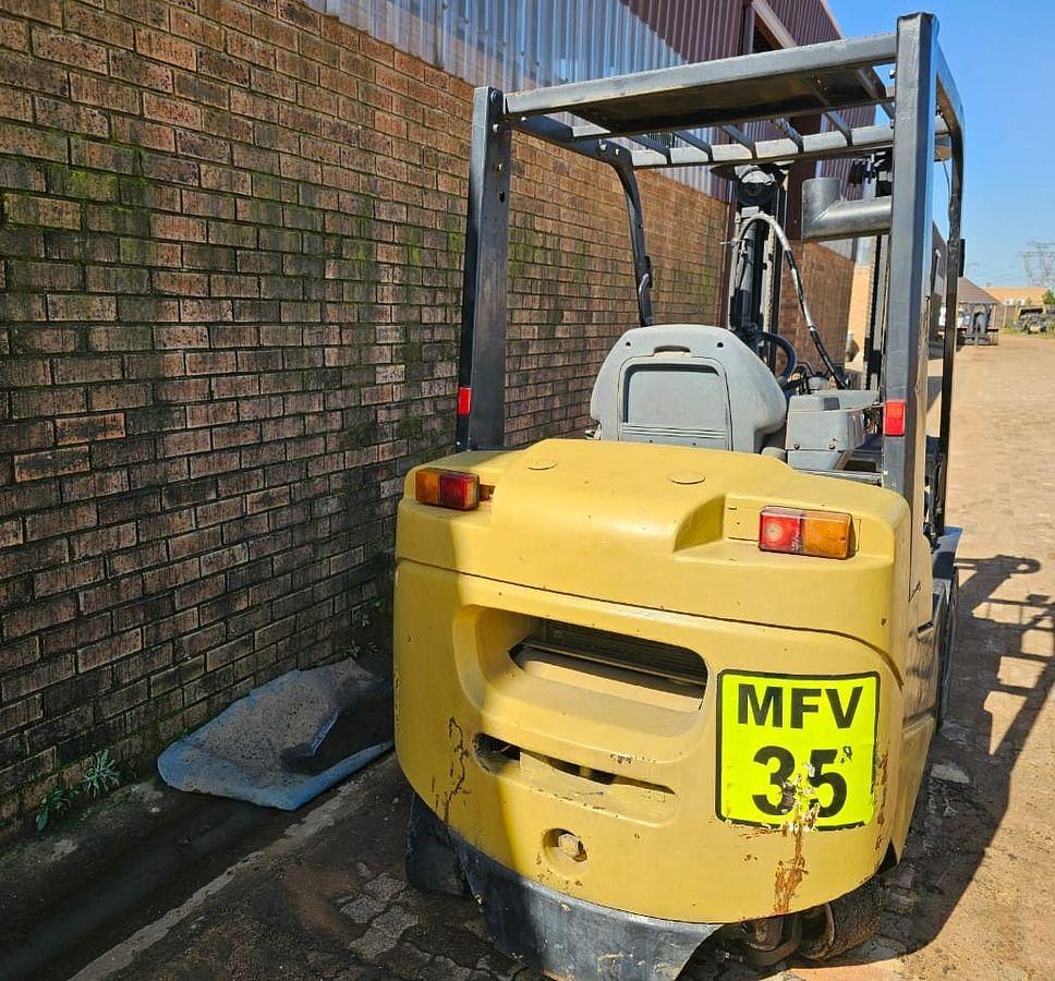 Used TCM FA 25D-J FORKLIFT - NEW TYRES RECOMMENDED
