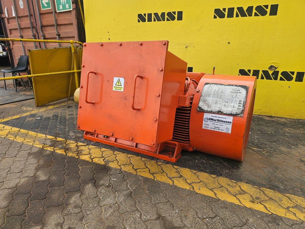 Used 350 KW SIEMENS ELECTRICAL MOTOR (VIBRATING MOTOR)(USED)