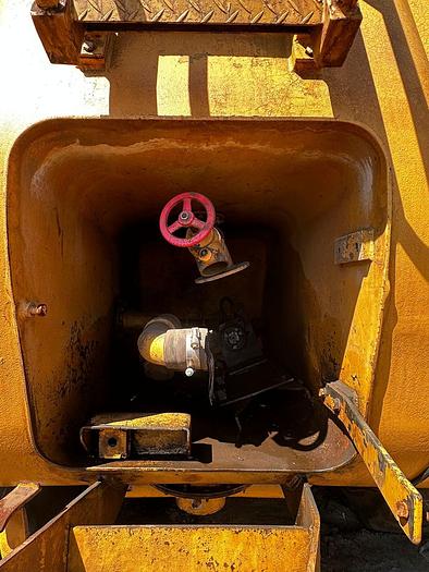 Used BELL B50D 6X6 WATER BOWSER (NON-RUNNER)