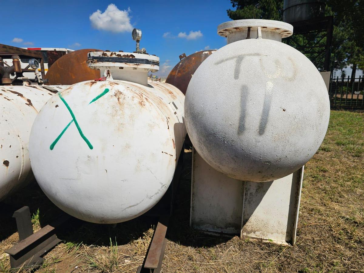 Used 2000 LITER DH HARRIS AIR TANK (USED)