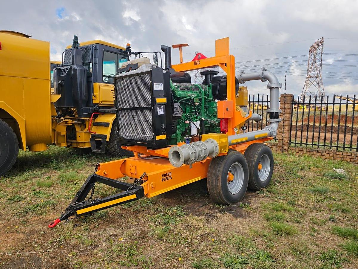 Used VOLVO PENTA DIESEL POWERED ENGINE AND 8" X 6" ROCKTUFF WATER PUMP ON TRAILER - OPERATIONAL