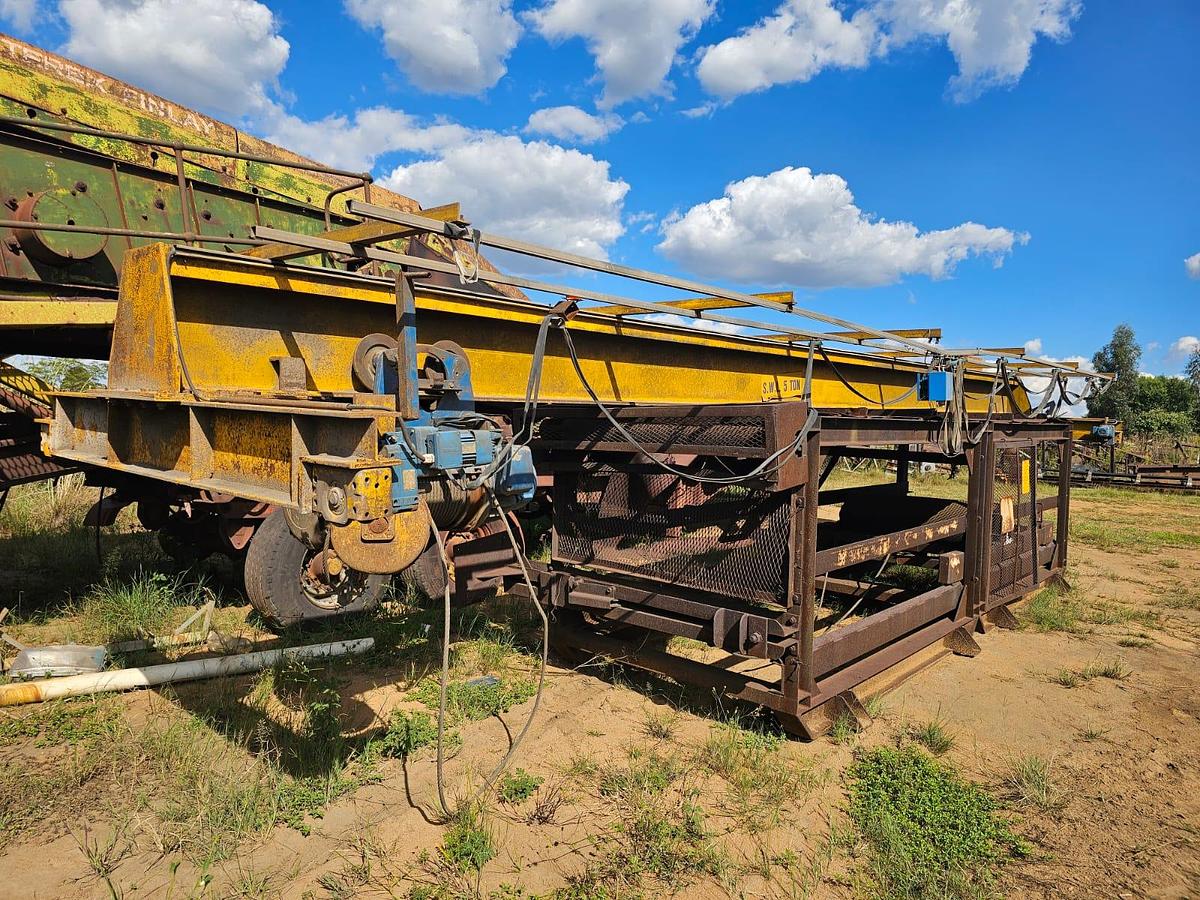 Used 5 TON OVERHEAD CRANE WITH REMOTE 2 X ELECTRIC 7.5 KW ELECTRIC MOTORS AND GEARBOX REMOTE GENERAL INFORMATION S