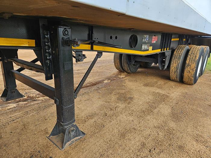 Used SERCO DOUBLE AXLE ISOLATED BODY TRAILER WITH RAVIOLI TAIL LIFT