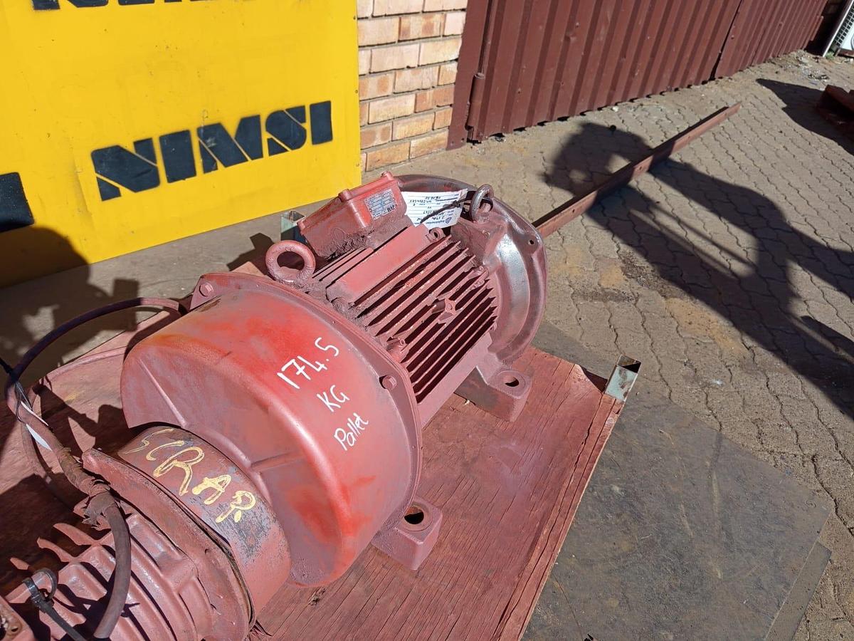 Used VIBRATING MOTOR 2.8KW