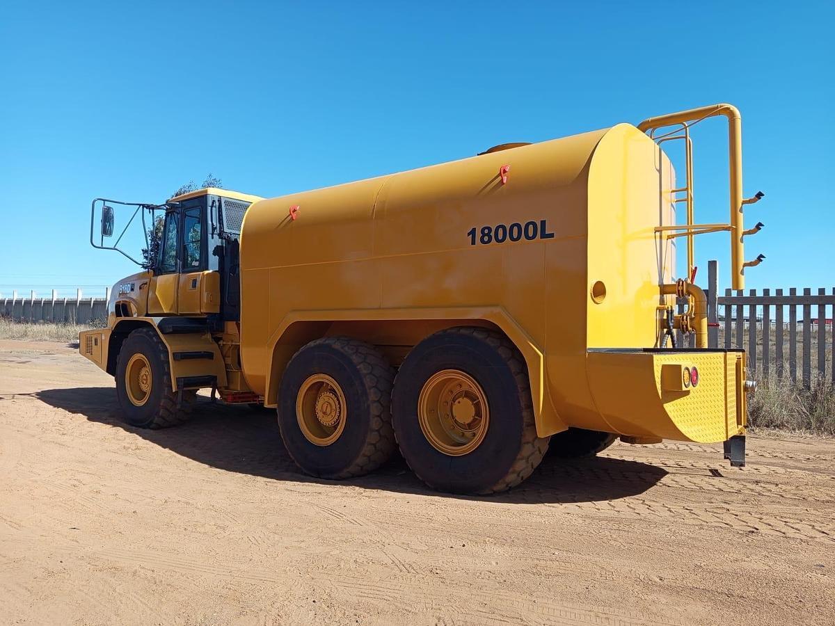 Used BELL B18D ARTICULATED WATER TANKER