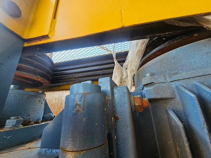 Used NEW VERTICAL IMPACT CRUSHER WITH 15 KW ELECTRICAL MOTOR