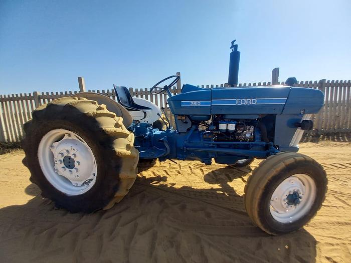 Used FORD 2610 TRACTOR (RUNNER)