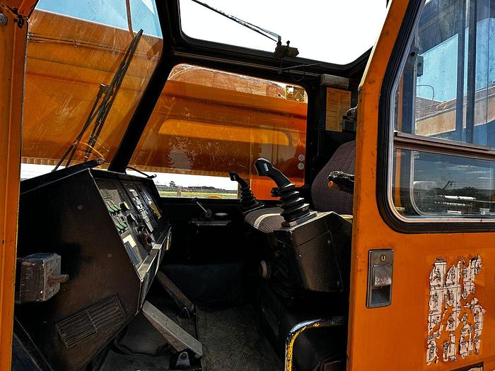 Used KRUPP KMK 5120 ALL TERRAIN 120 TON CRANE (RUNNER)