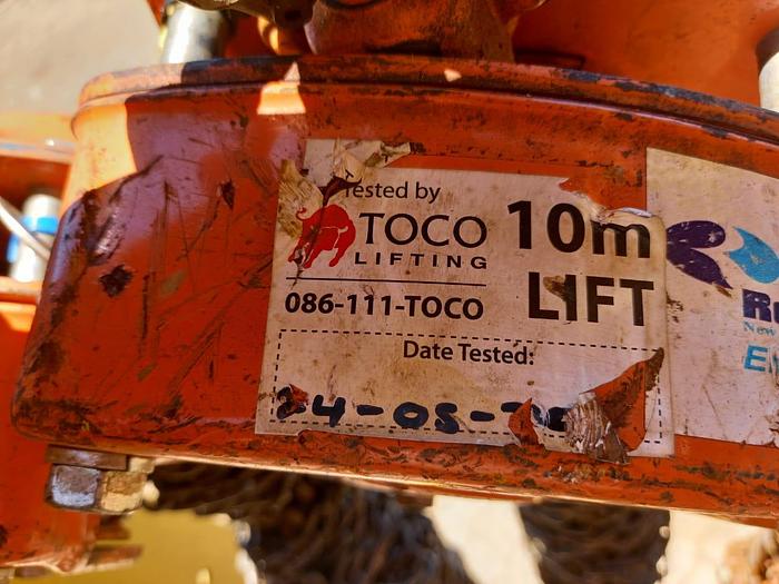 Used VARIOUS SIZES BLOCK CHAINS