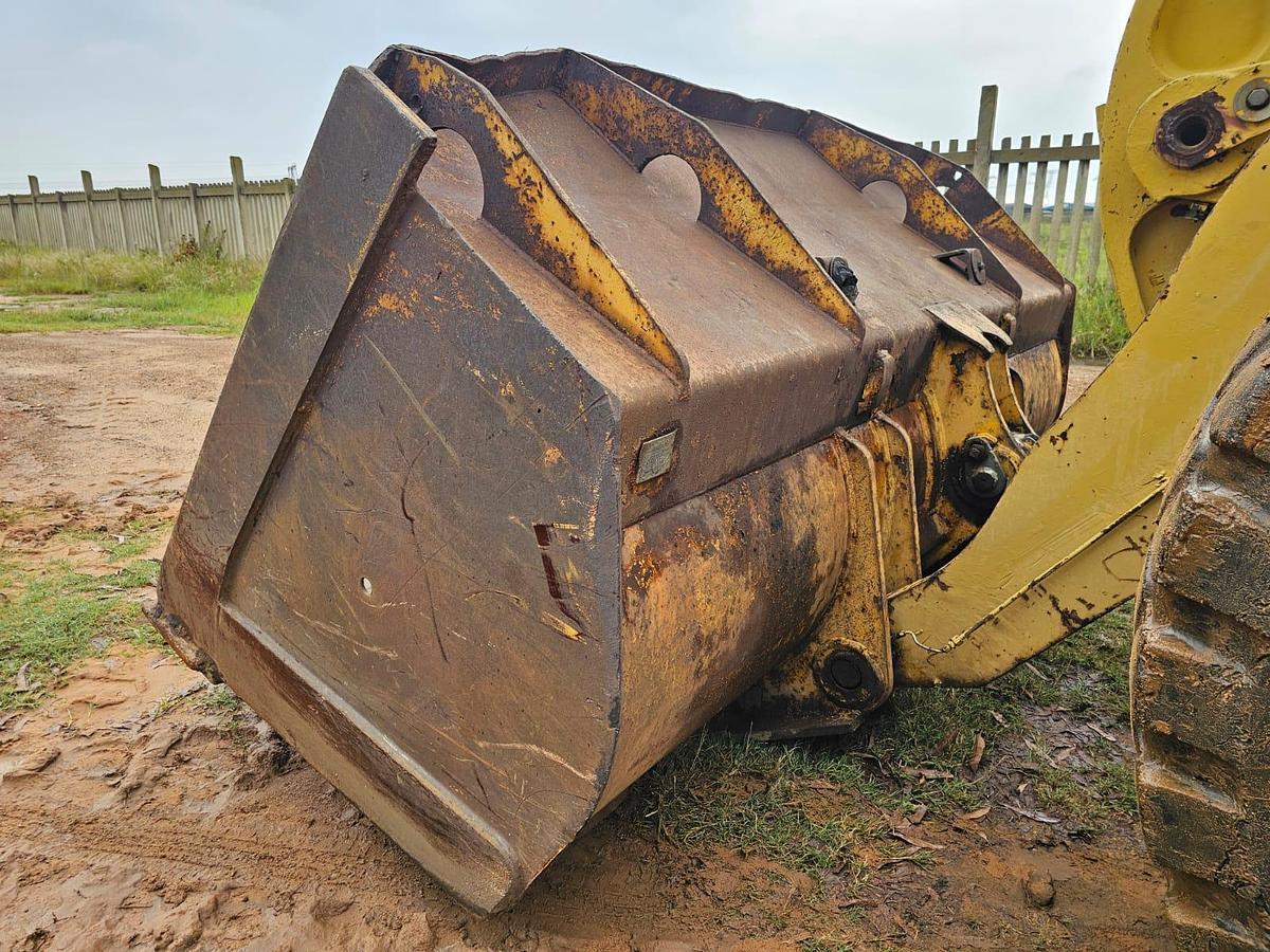 Used CATERPILLAR 966H FRONT END LOADER