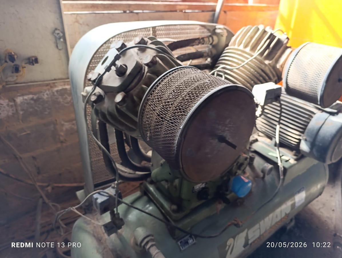 Used 400 LITRE SWAN AIR COMPRESSOR