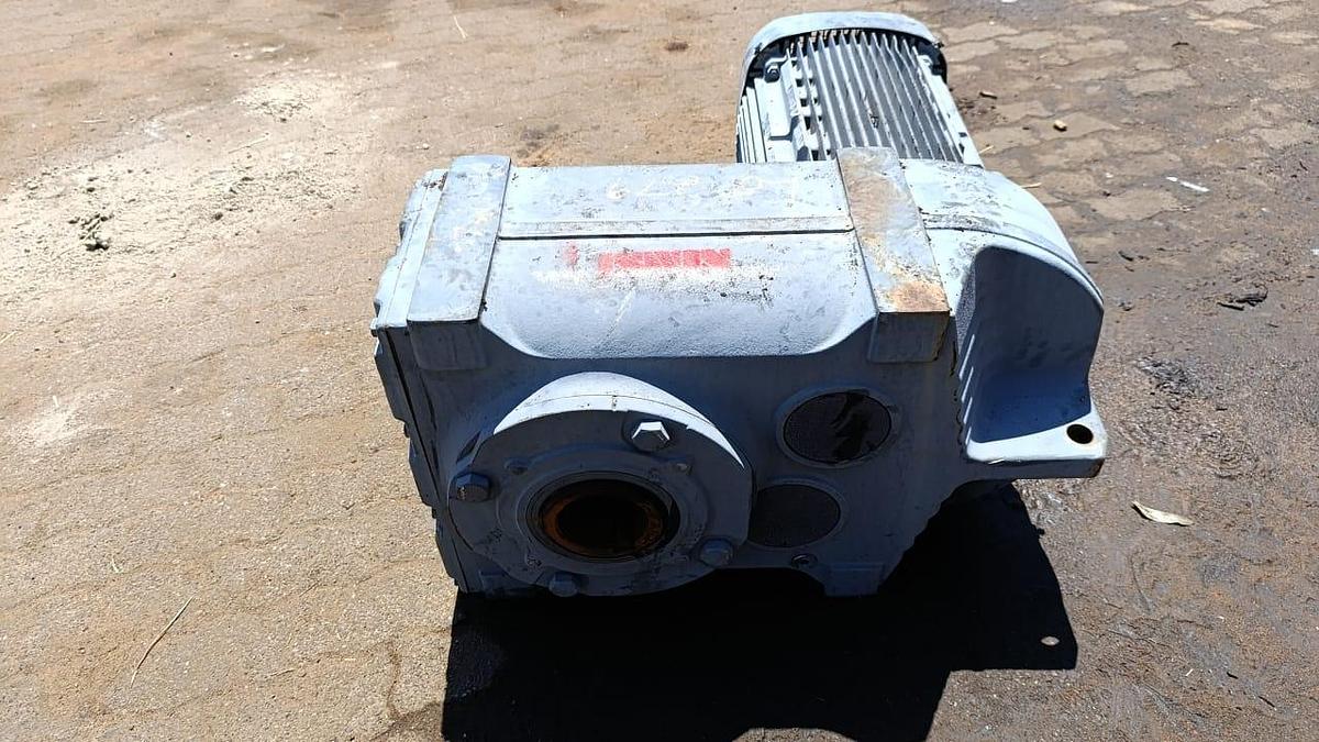 Used 13KW MOTOR WITH GEARBOX