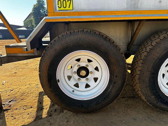 Used CAMERA TRAILER (NOT TESTED)