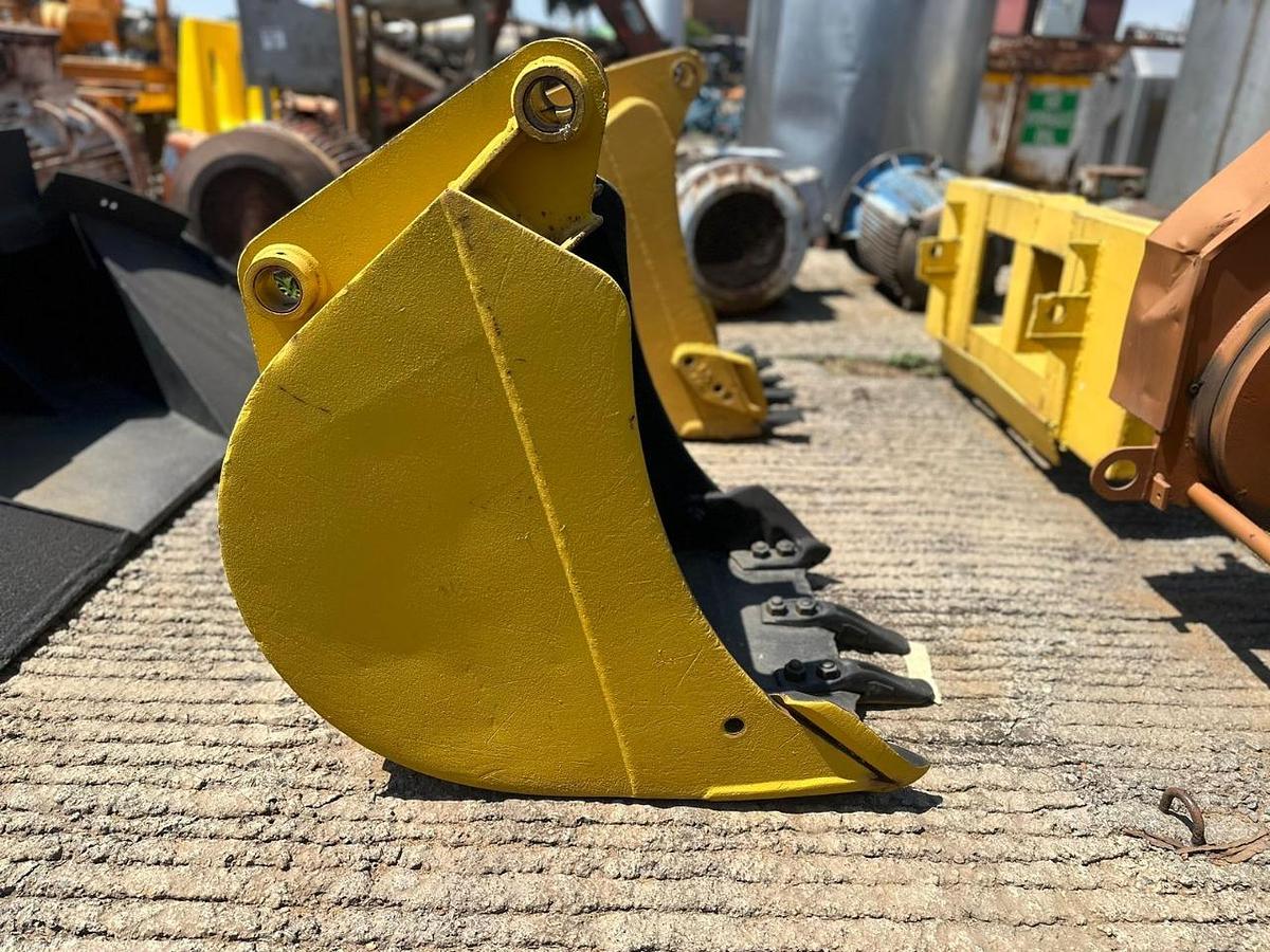 Used JCB TLB OR EXCAVATOR BUCKET