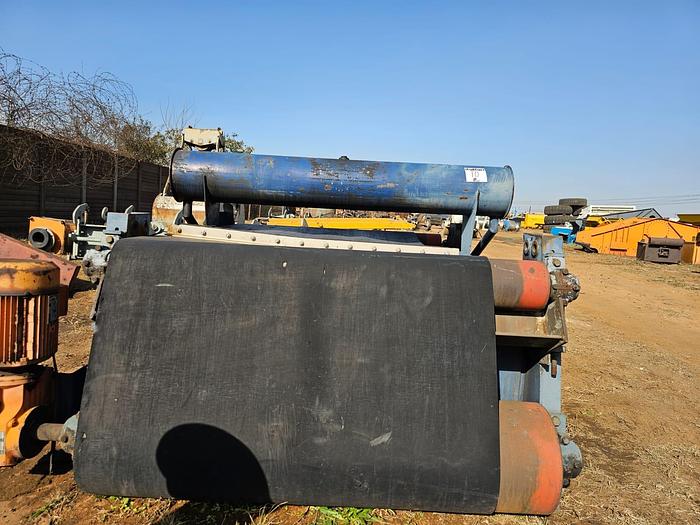 Used SELF CLEANING CONVEYOR MAGNET