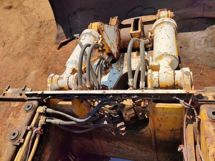 Used KOMATSU 475A DOZER WITH ENGINE, RIPPER AND BLADE (PARTIALLY STRIPPED