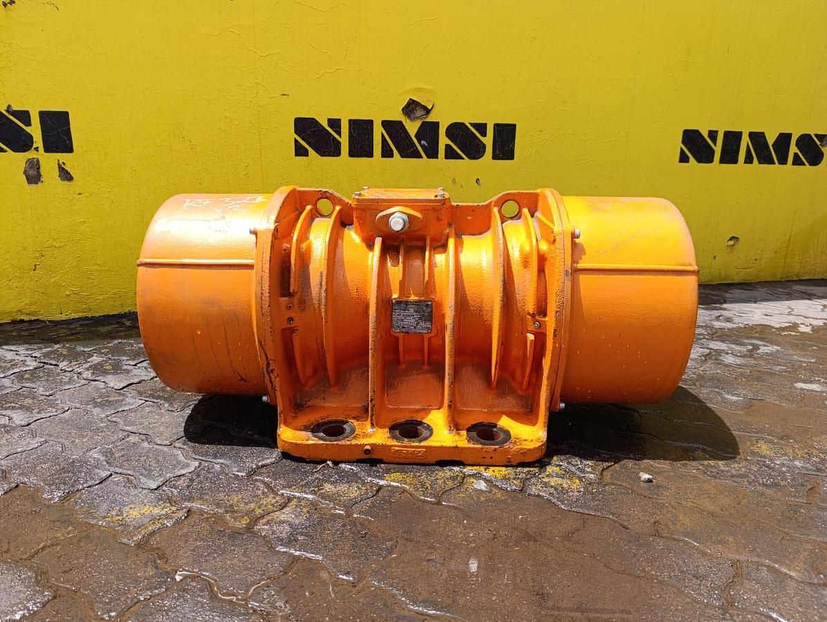 Used 7.5KW VIBRATING MOTOR (USED)